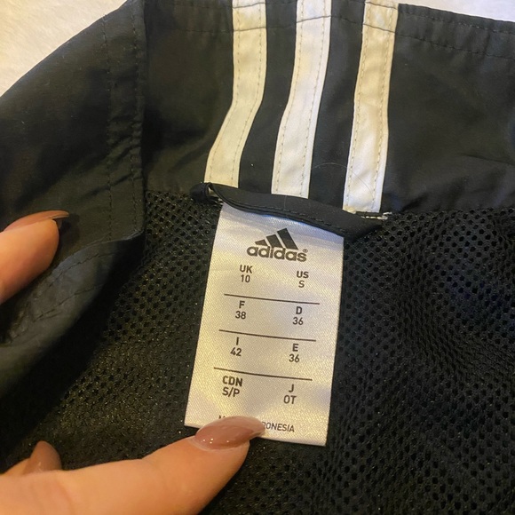 Adidas Windbreaker Jacket - Picture 2 of 6